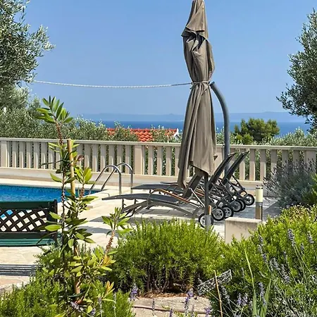 Pet Friendly Home In Bol *