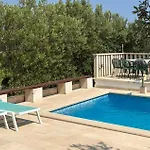 펜션 Pet Friendly Home In Bol
