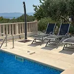 Pet Friendly Home In Bol 펜션